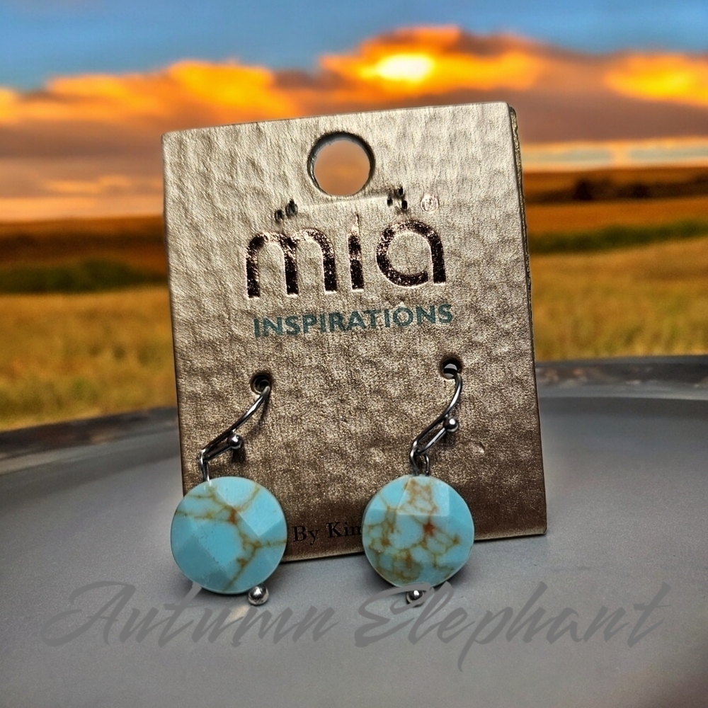 NWT Mia Collection Blue Dangle Earrings